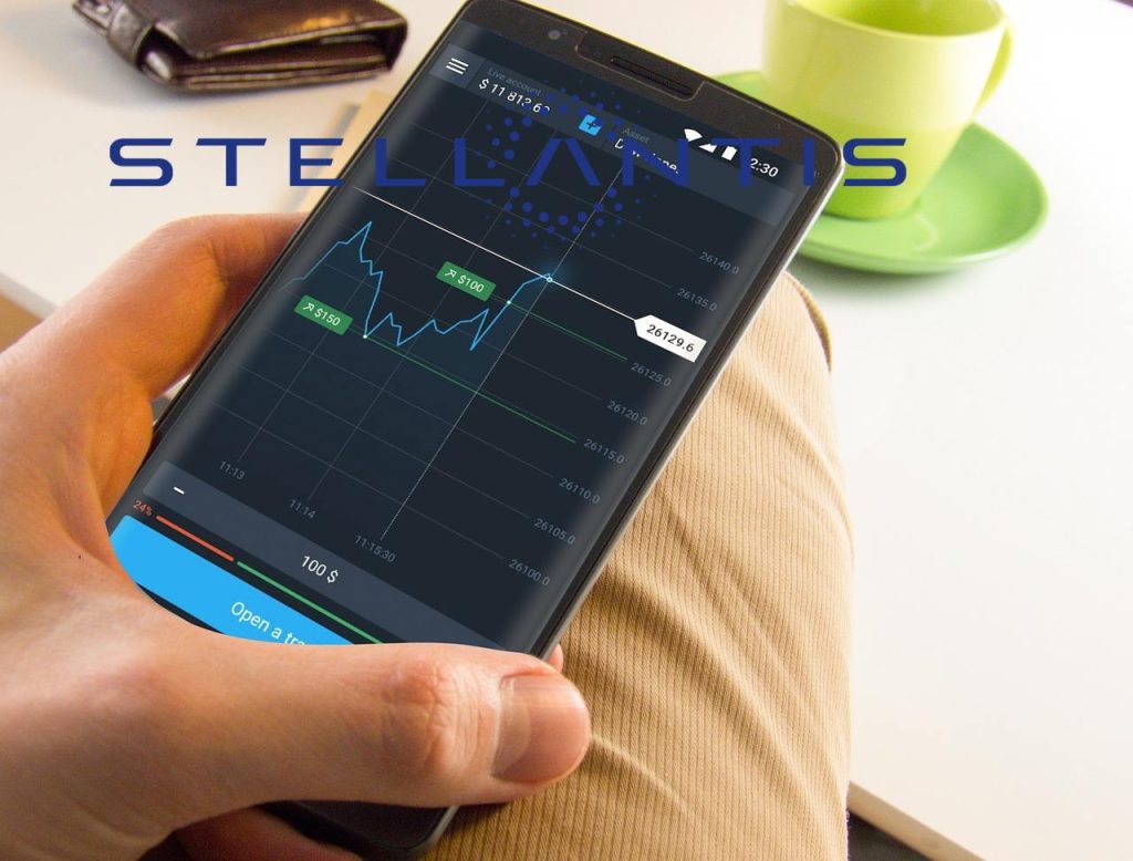 mobile trading e logo di Stellantis
